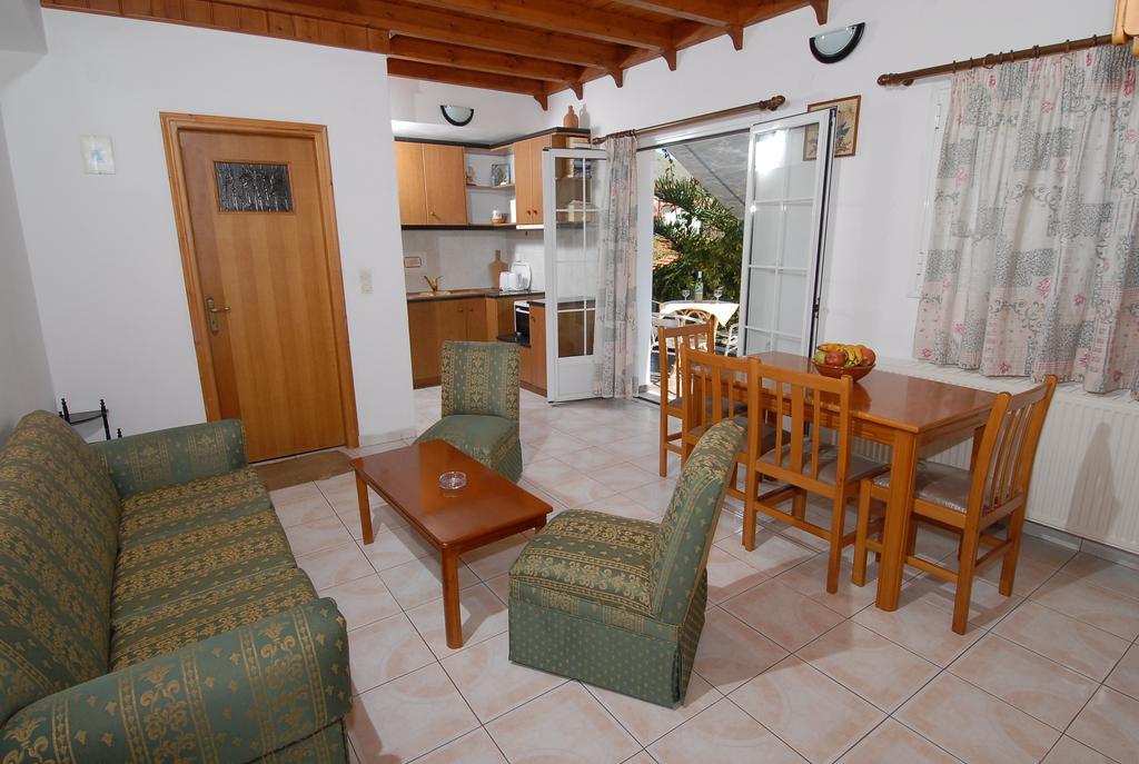 Starvillas Apartments And Studios Agia Efimia 外观 照片